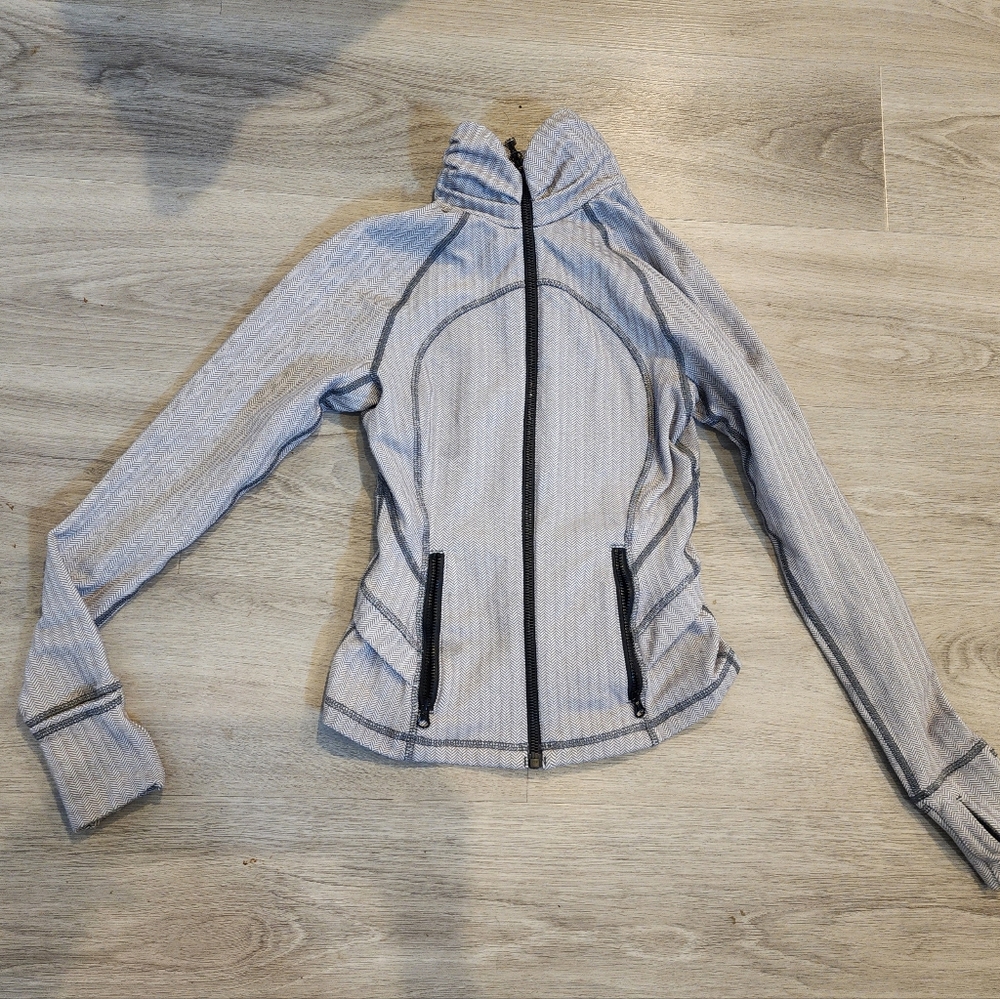 Lululemon size 2 peplum jacket